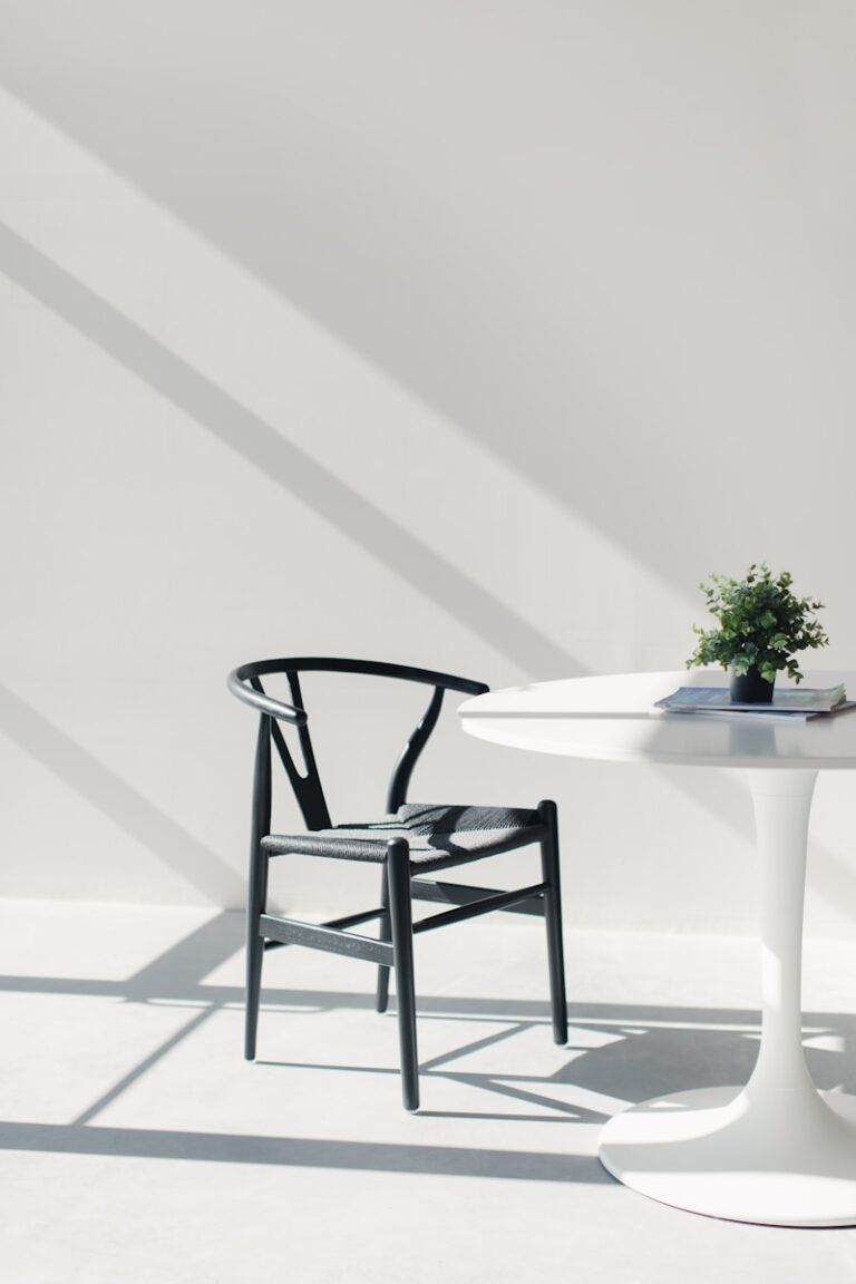 Minimalissimo w nowoczesnym wnętrzu jak stworzyć przestrzeń pełną harmonii i elegancji